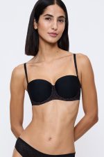 Verstevigde beha model 229130 Triumph