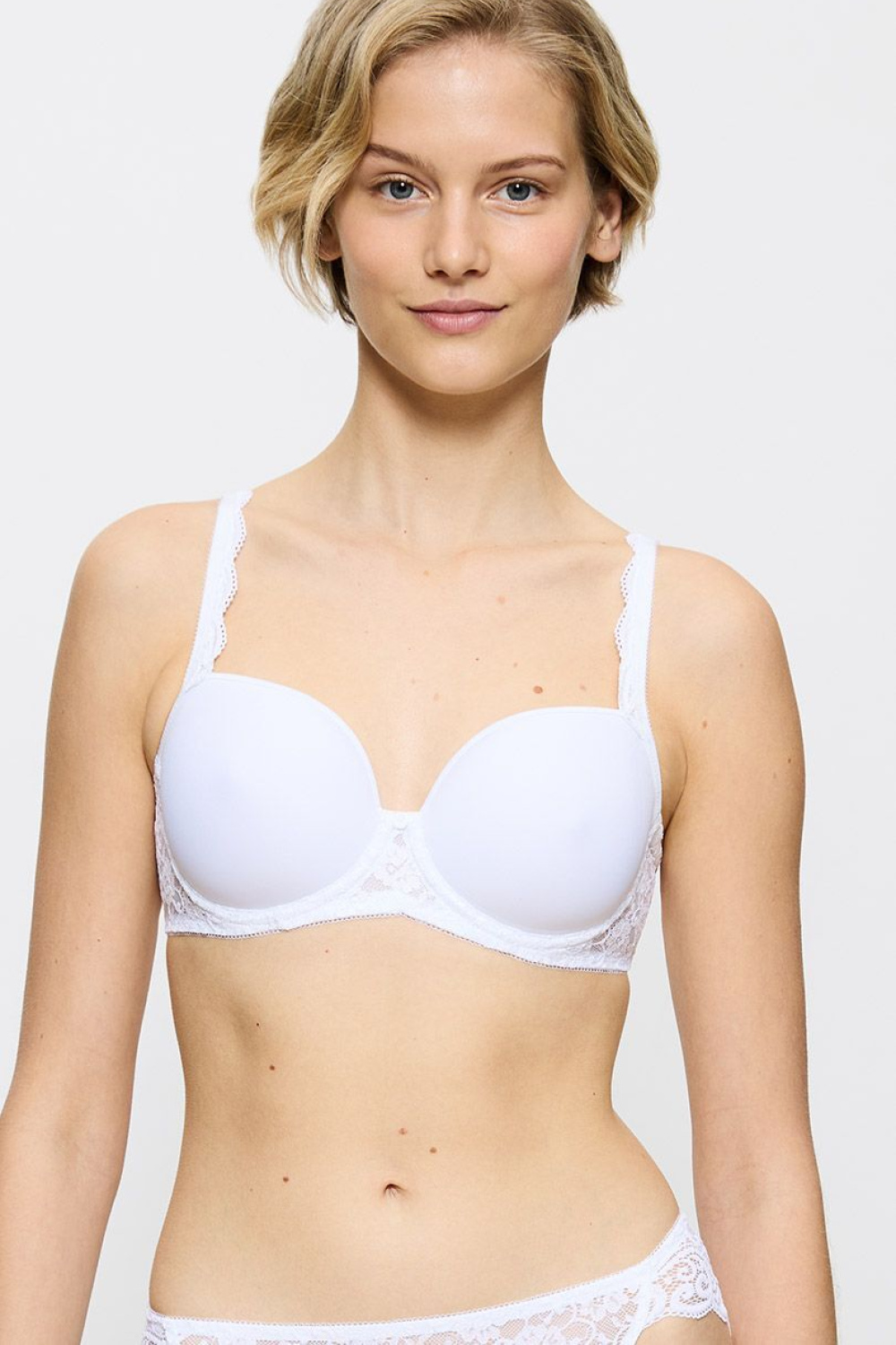 Verstevigde beha model 229999 Triumph Verstevigde beha model 229999 Triumph