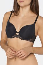 Verstevigde beha model 230232 Triumph