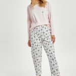 pyjama model 216223 Taro